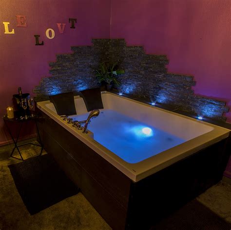 Nuit romantique en amoureux à Perpignan avec jacuzzi privatif